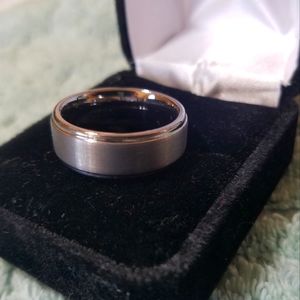 Mens Tungsten ring size 9